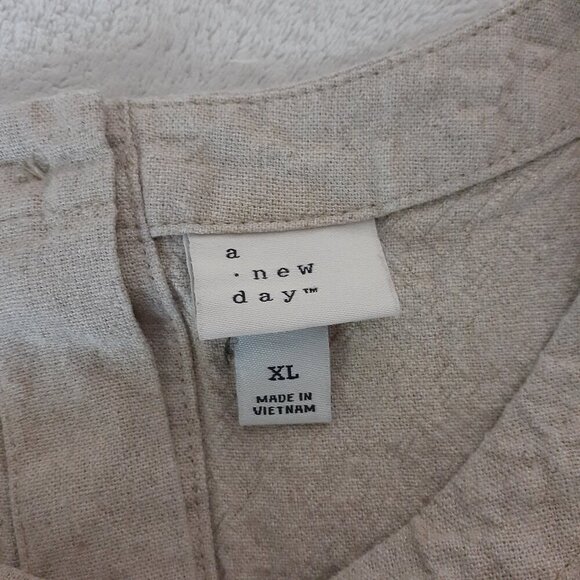 A New Day Women's Size XL Sand Beige Linen Blend Sleeveless Cropped Top - Picture 3 of 9